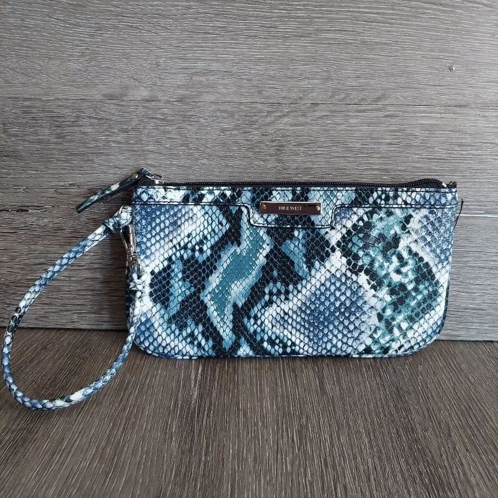 Nine West Blue Snakeskin Card Holder Wristlet Wallet Clutch Purse